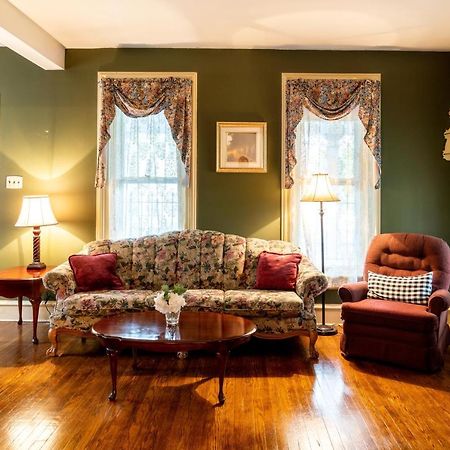 Charming Executive Victorian Mansion W/ Free Parking - Near Bucknell Villa Milton ภายนอก รูปภาพ