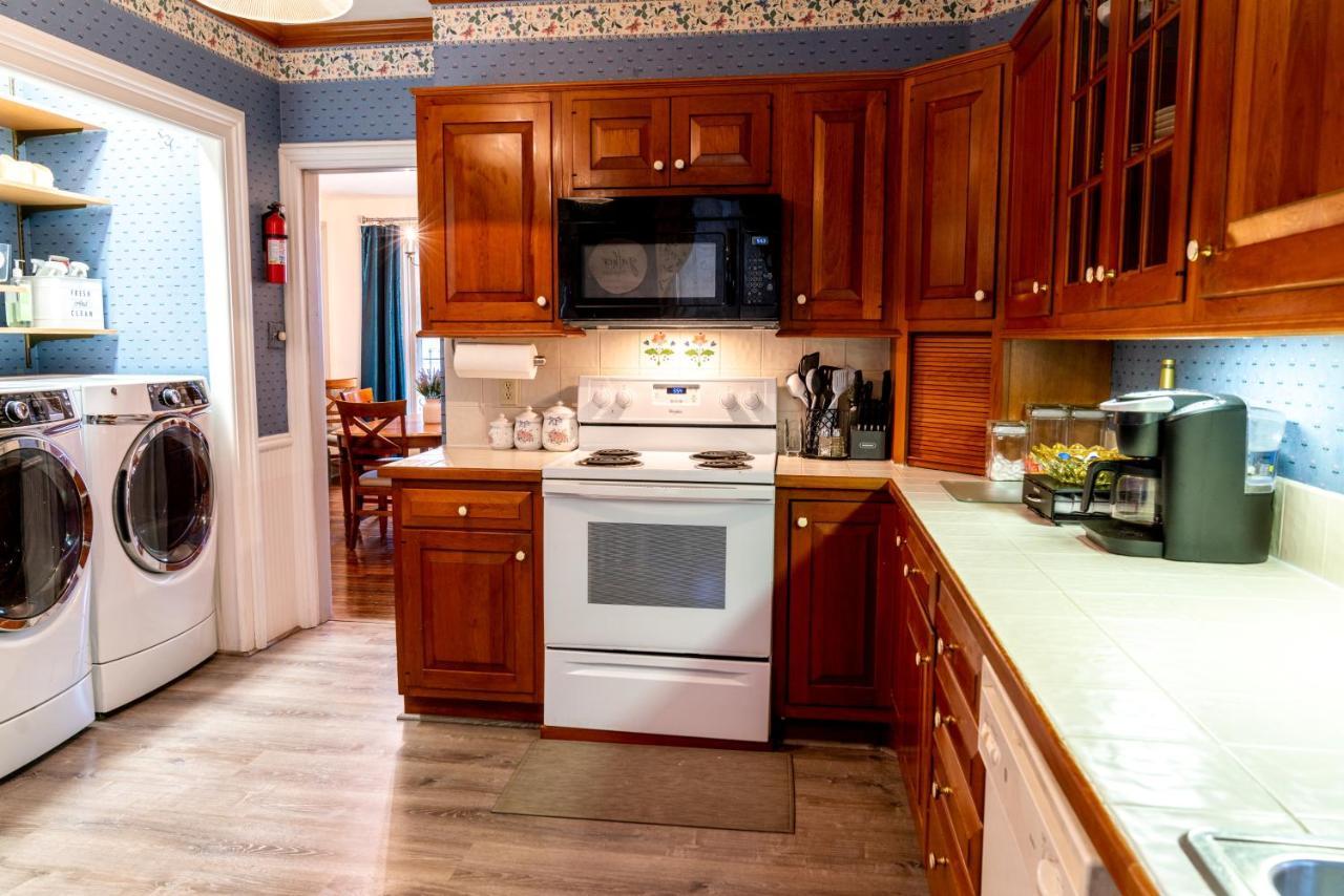 Charming Executive Victorian Mansion W/ Free Parking - Near Bucknell Villa Milton ภายนอก รูปภาพ