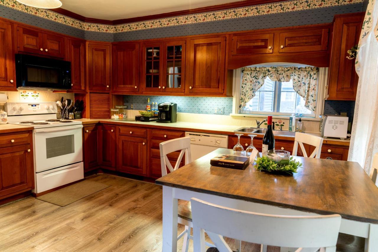 Charming Executive Victorian Mansion W/ Free Parking - Near Bucknell Villa Milton ภายนอก รูปภาพ