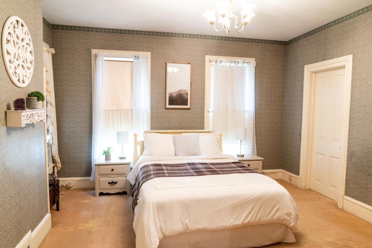 Charming Executive Victorian Mansion W/ Free Parking - Near Bucknell Villa Milton ภายนอก รูปภาพ